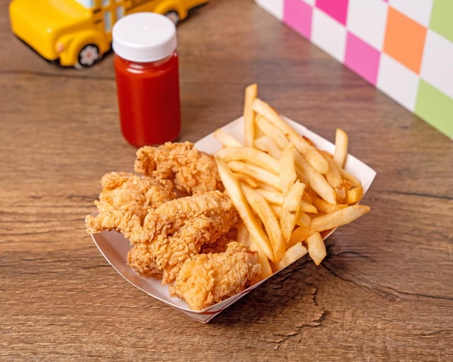Kids Chicken Poppers (6pcs).